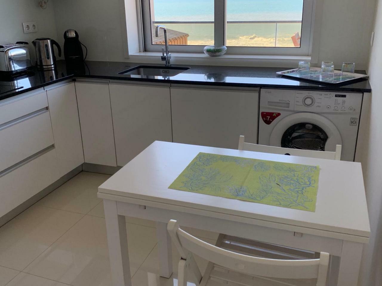 Front Beach Apartment Póvoa de Varzim Εξωτερικό φωτογραφία